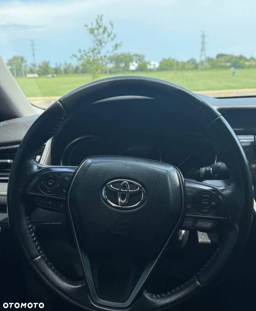 Toyota Camry - 9