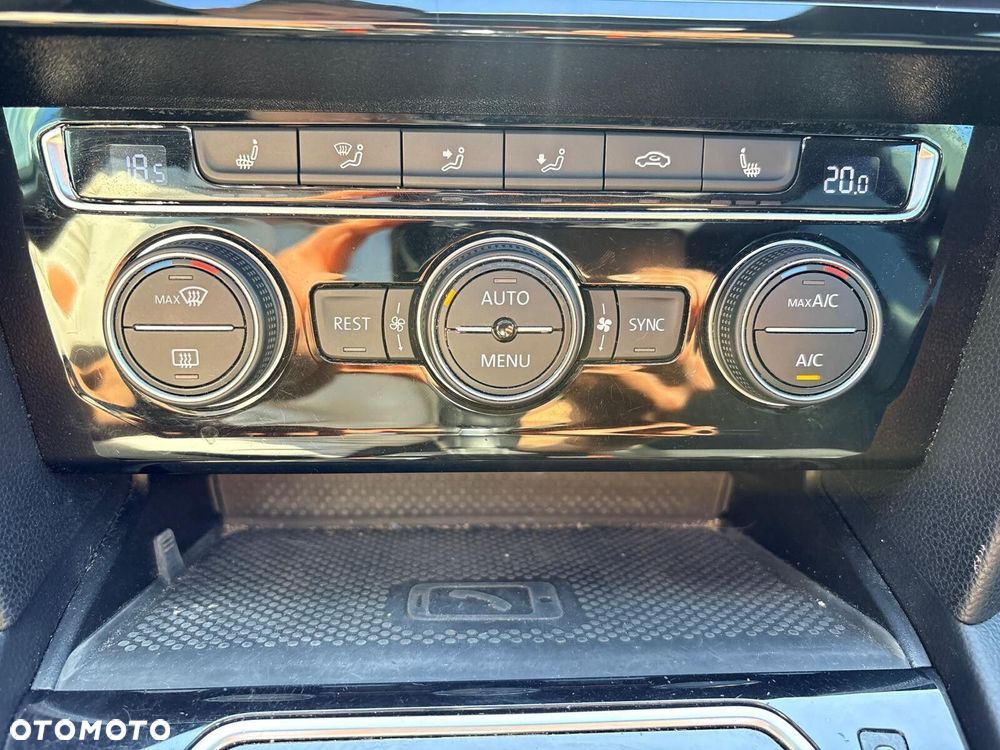 Volkswagen Arteon 2.0 TDI Bi-Turbo SCR 4Mot R-Line DSG - 19