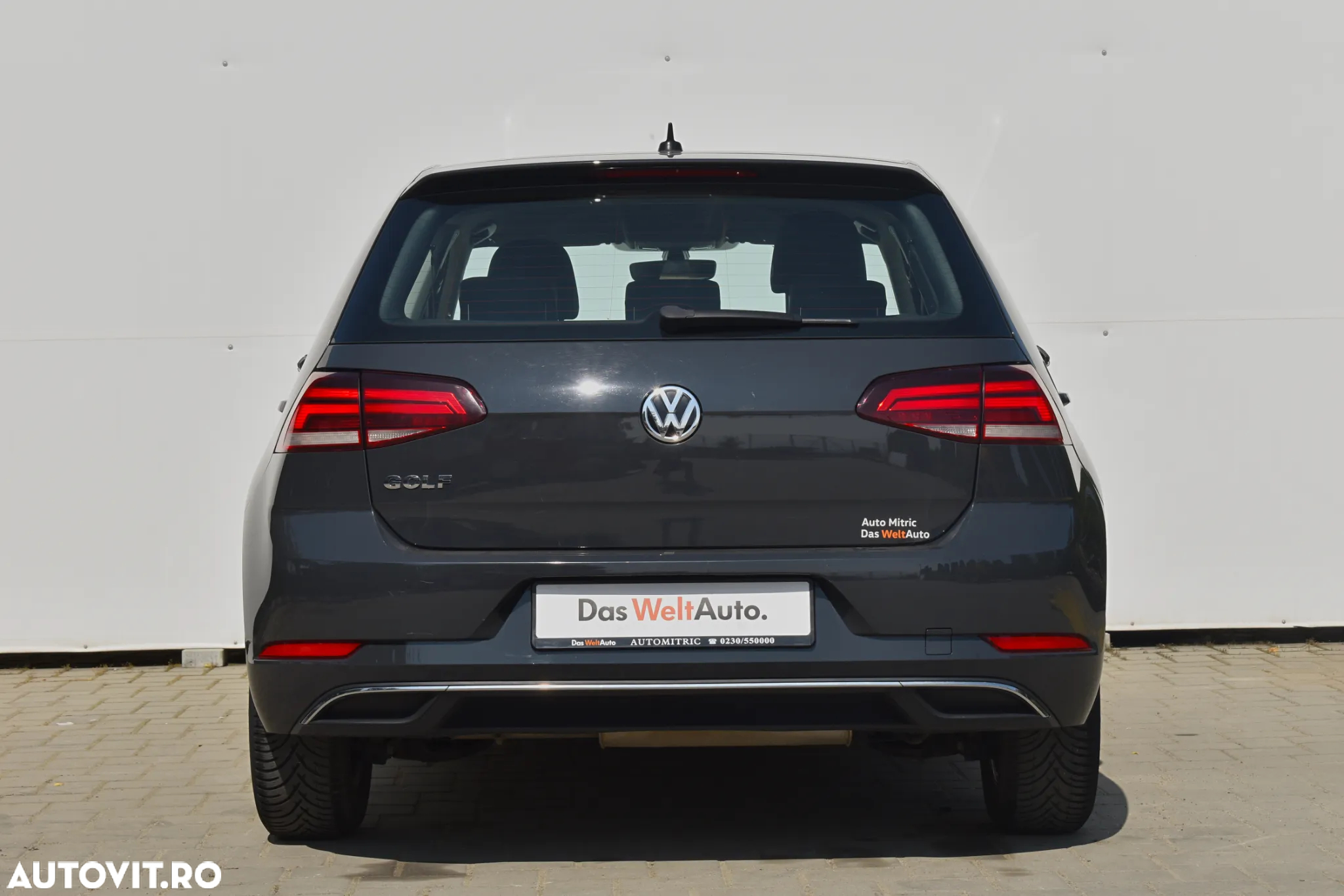 Volkswagen Golf 1.6 TDI Comfortline - 11
