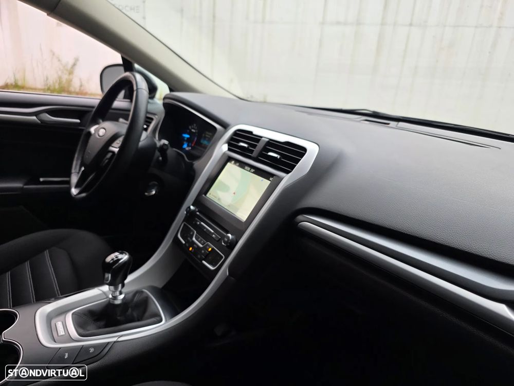 Ford Mondeo SW 1.5 TDCi Business Plus ECOnetic - 44