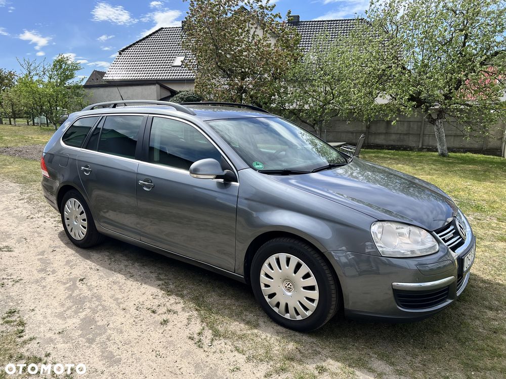 Volkswagen Golf - 1