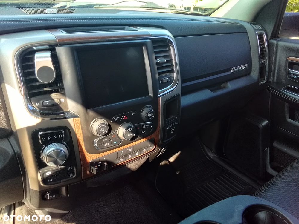 Dodge RAM ver-5-7-crew-cab-longbed-laramie-black - 30