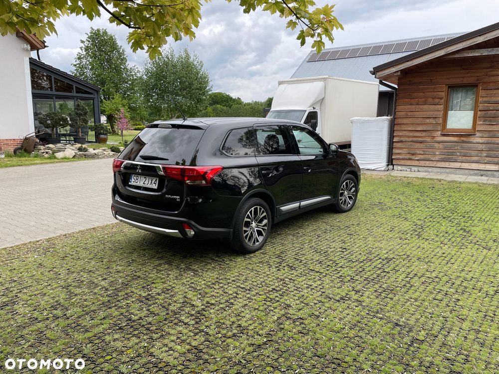 Mitsubishi Outlander - 6