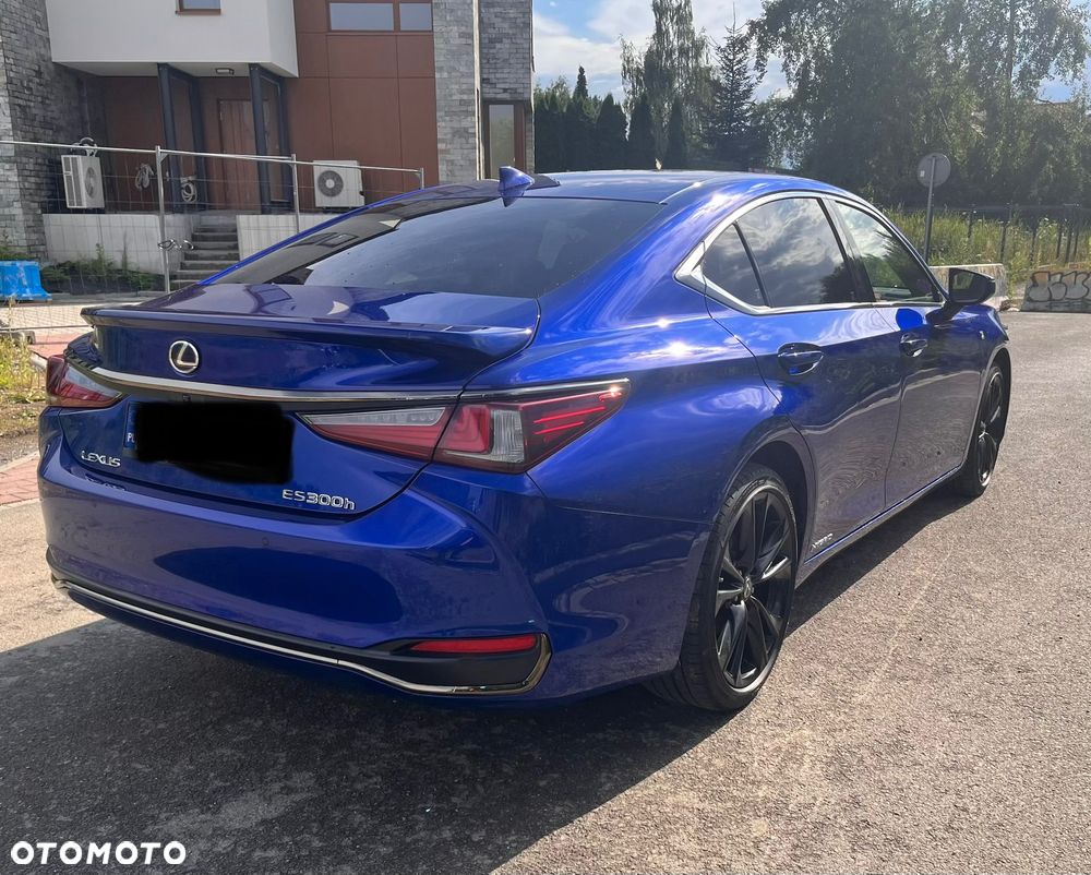 Lexus ES 300h F Sport - 10