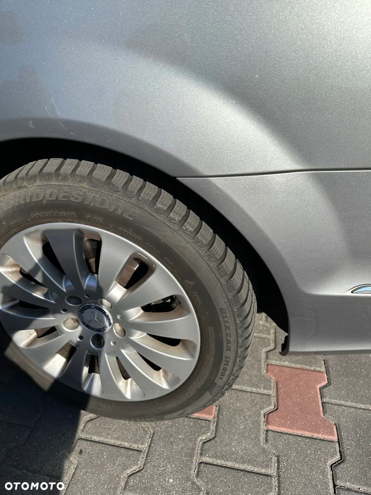 Mercedes-Benz Klasa C 180 CGI Automatik BlueEFFICIENCY Avantgarde - 7