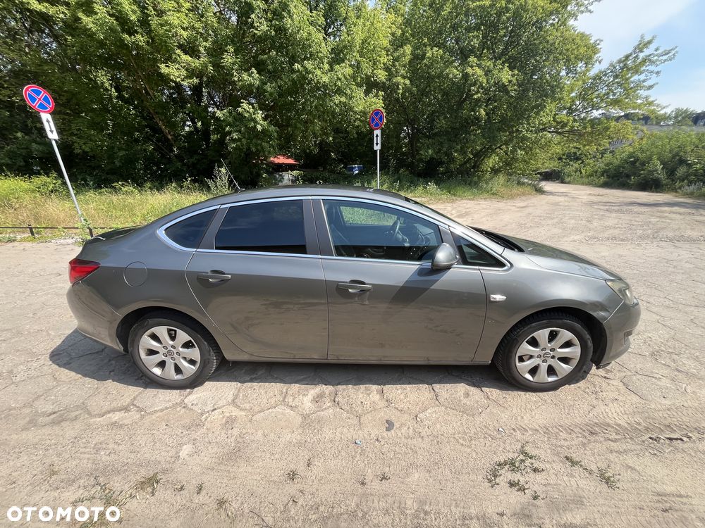 Opel Astra 1.4 T Business EU6 - 20