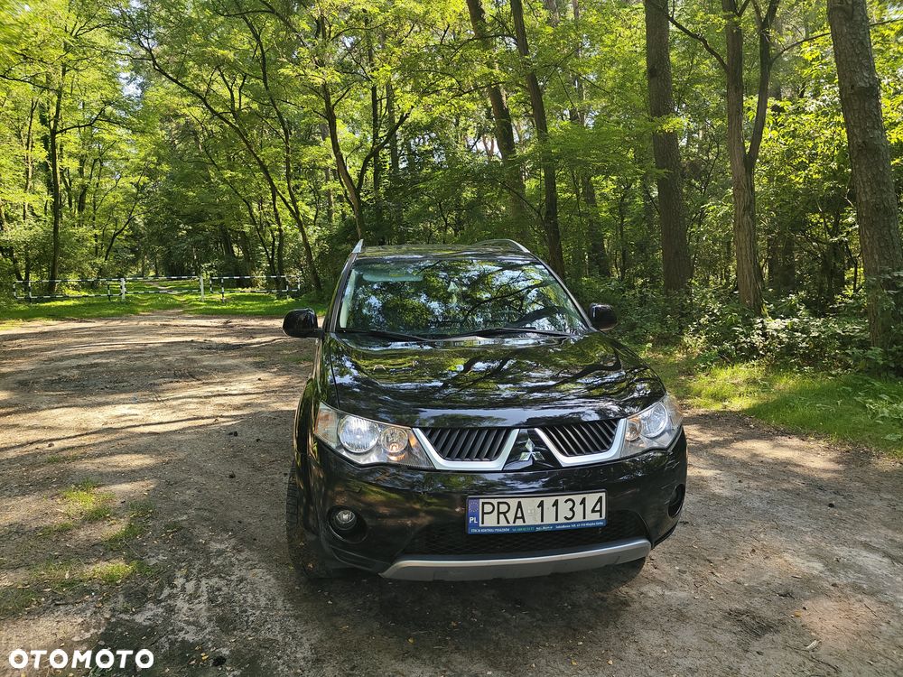 Mitsubishi Outlander 2.2 DID Intense + - 3
