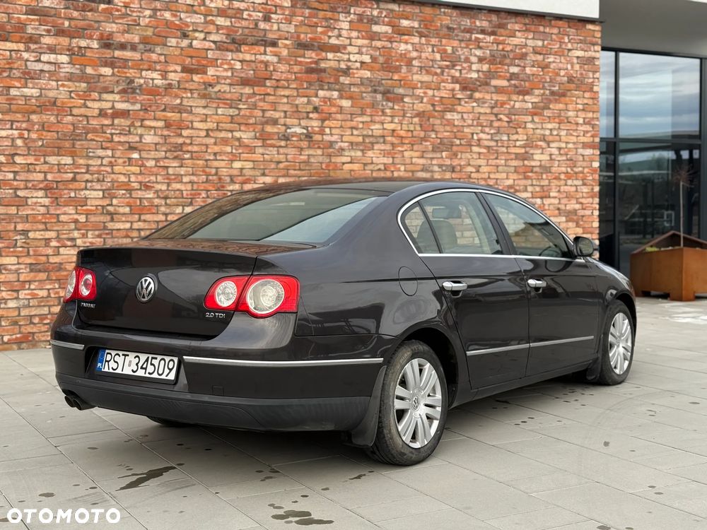 Volkswagen Passat 2.0 TDI DPF Highline - 7