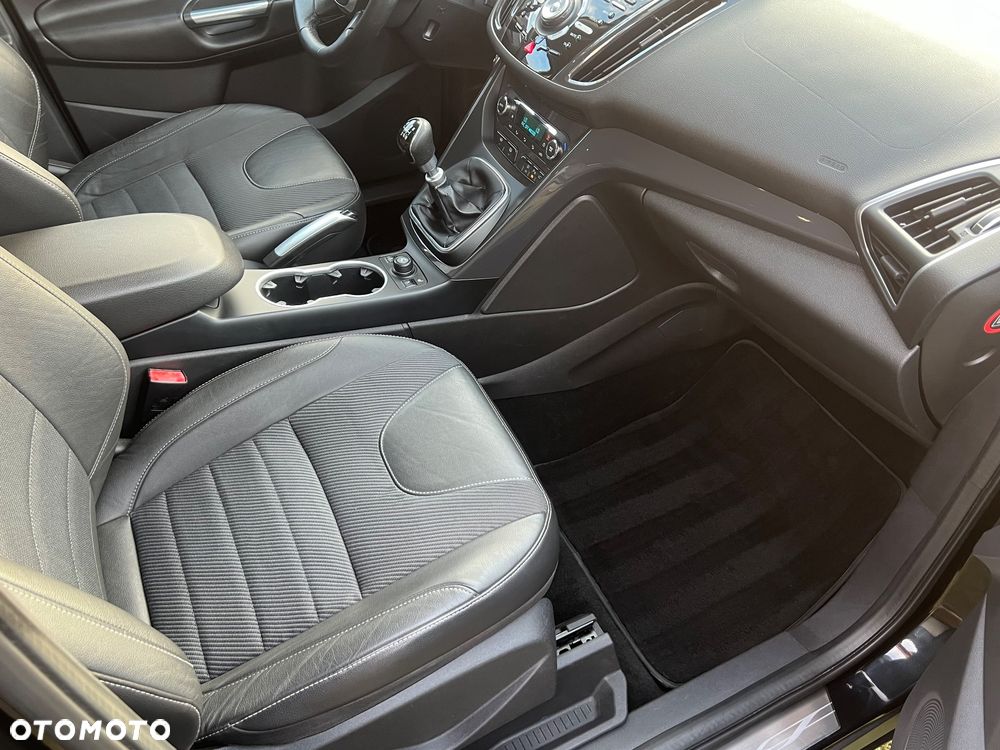 Ford Kuga 2.0 TDCi 4x4 Individual - 27