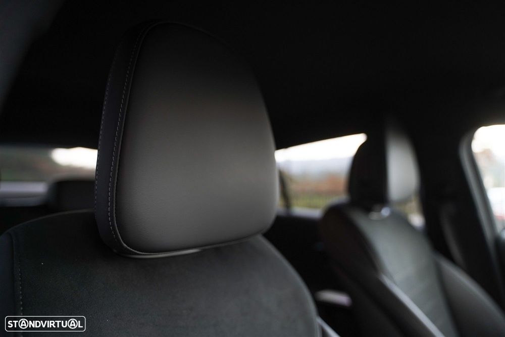 Mercedes-Benz GLC 300 de Coupe 4Matic - 37