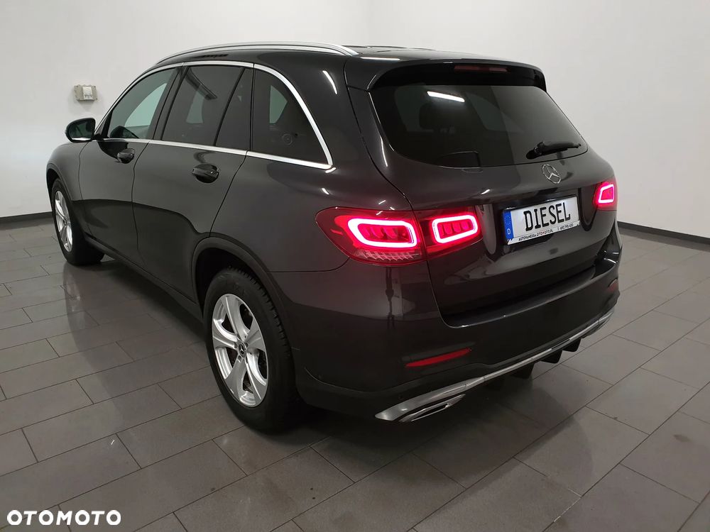 Mercedes-Benz GLC 300 d 4Matic 9G-TRONIC AMG Line Plus - 4
