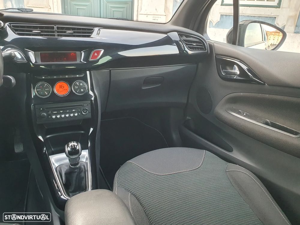 Citroën DS3 1.6 e-HDi So Chic - 23