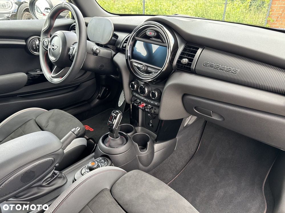MINI John Cooper Works - 24