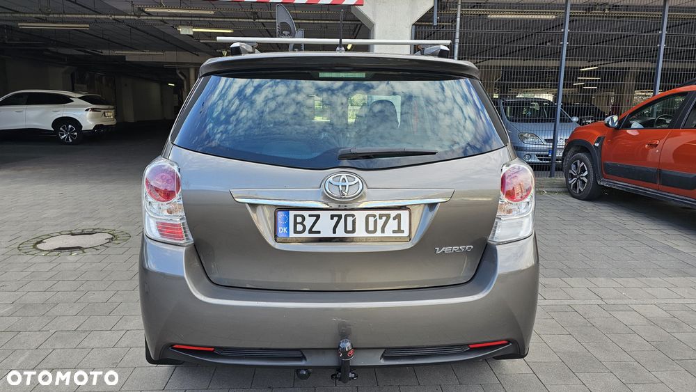 Toyota Verso - 5