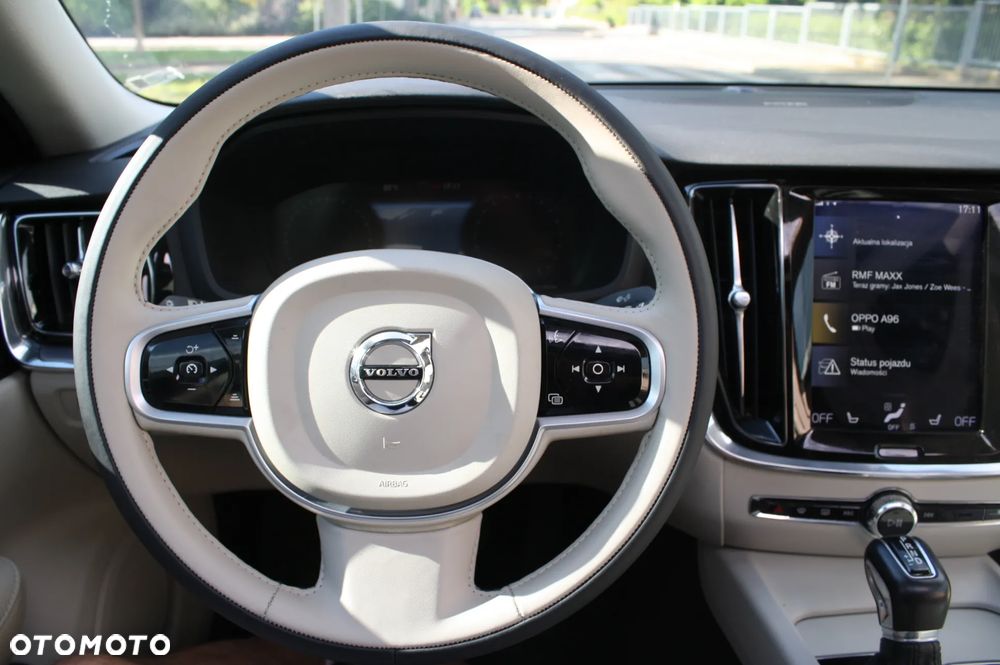 Volvo S60 T6 AWD Momentum Pro - 3