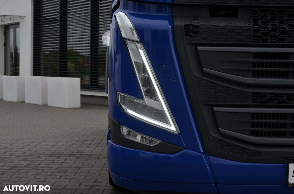 Volvo FH 5 XL NEW / 6X2/4 PUSHER / 2022r. / I-SAVE / KLIMA P. / FULL LED / FULL AIR / ACC / NAVI / KAMERA / DE / 5937 - 8