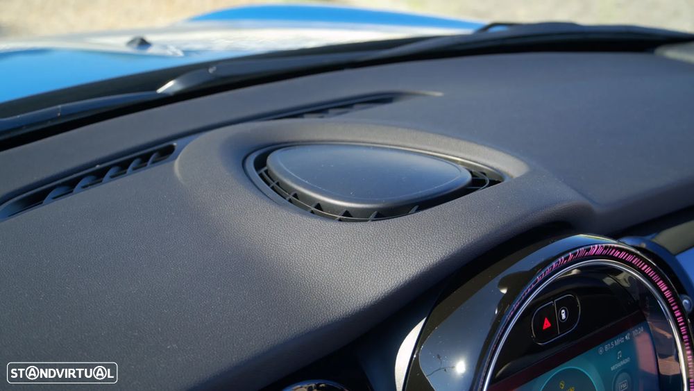MINI Cabrio Cooper S Premium Classic Auto - 39