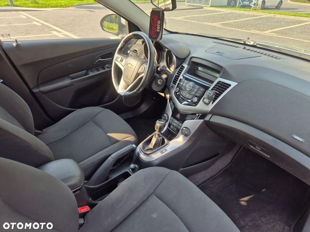 Chevrolet Cruze 1.8 LT - 15