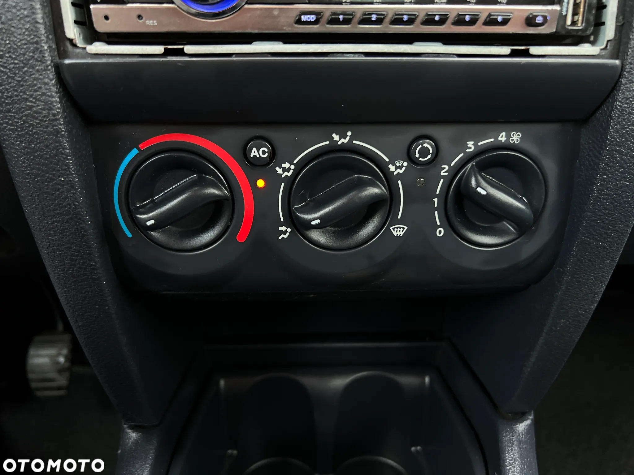 Renault Clio - 19