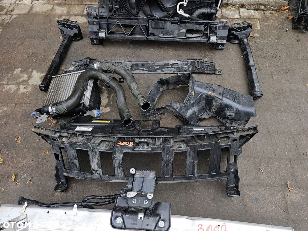 pas przedni belka radar chłodnice peugeot 3008 ii lift - 2