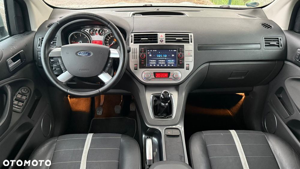 Ford Kuga 2.0 TDCi 4x4 Titanium - 6