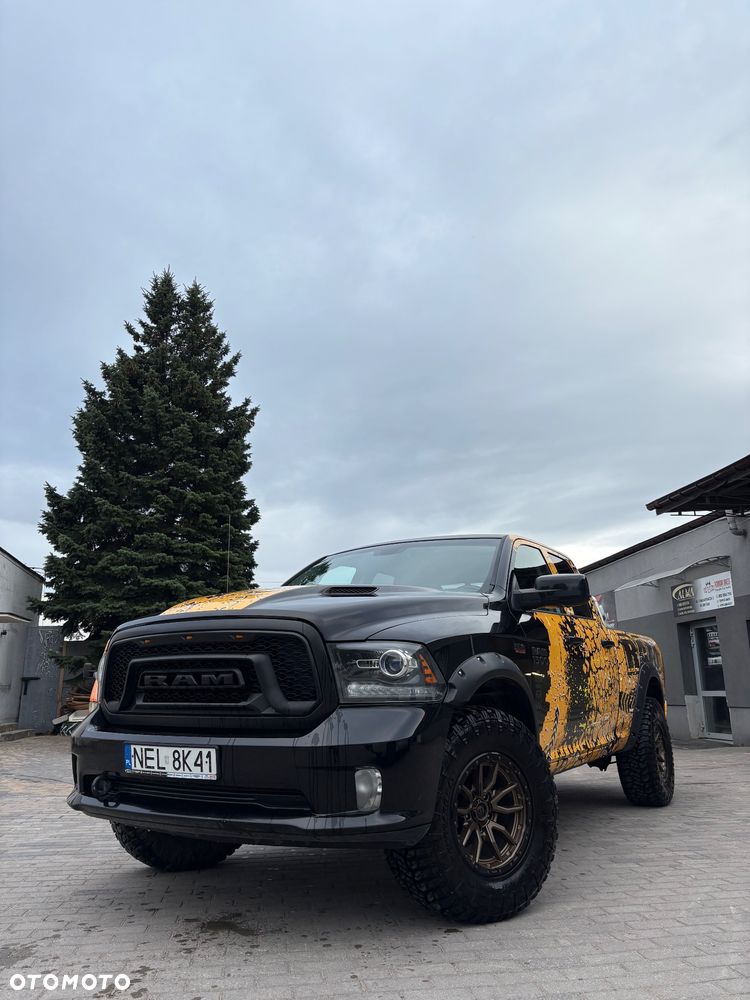 Dodge RAM 5.7 4x4 - 1