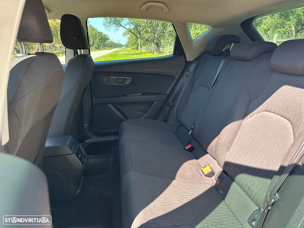 SEAT Leon 1.6 TDI Reference Ecomotive - 8