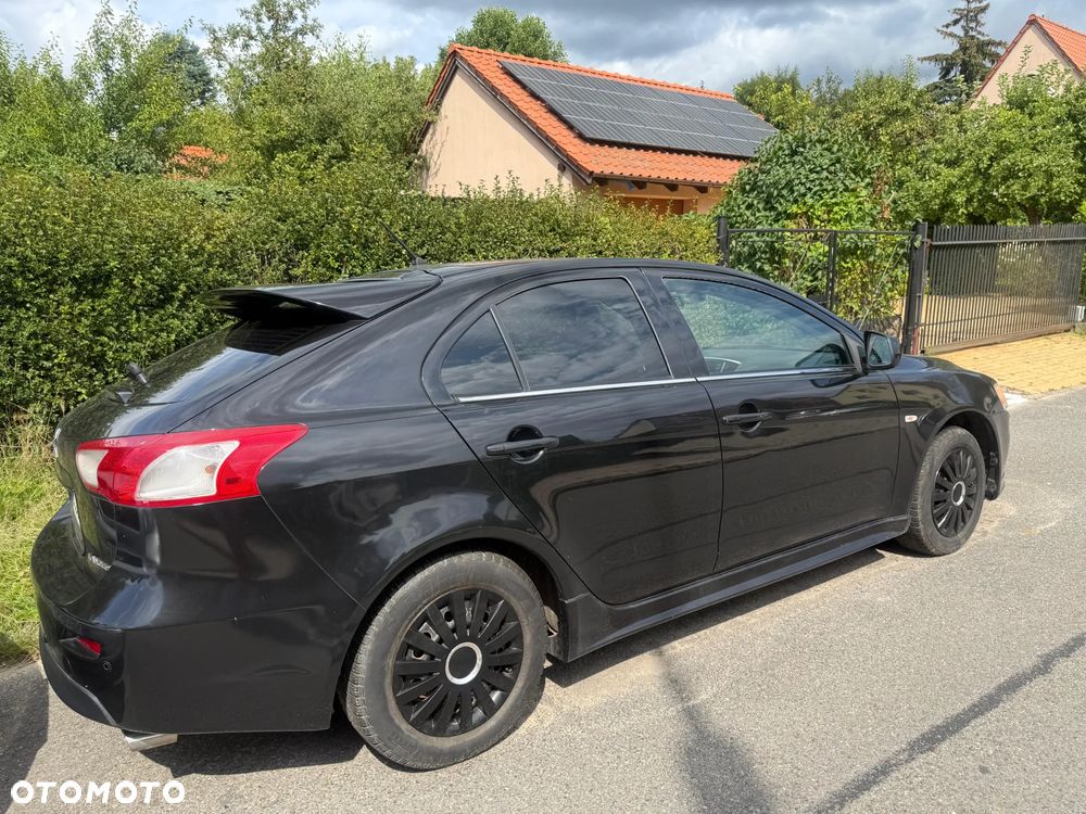 Mitsubishi Lancer - 1