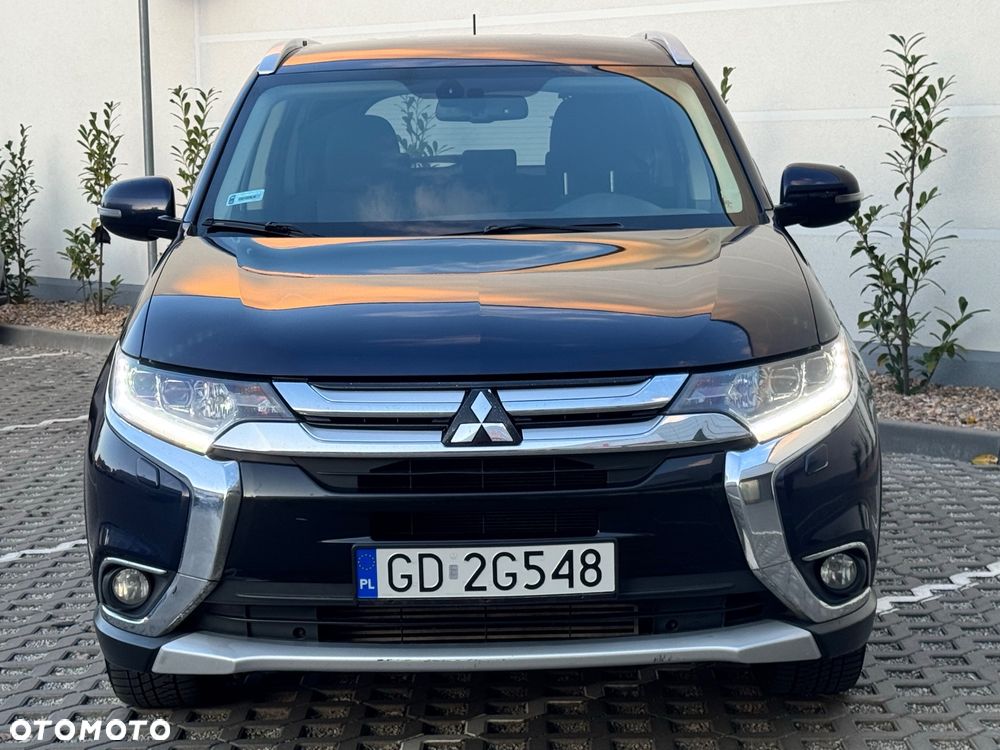 Mitsubishi Outlander 2.2 DI-D Intense + SDA 4WD - 18