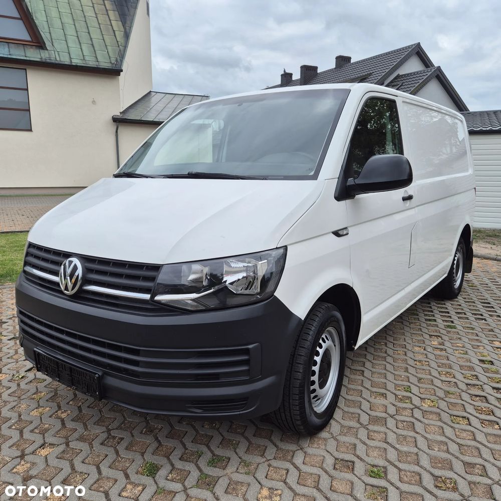 Volkswagen Transporter - 1
