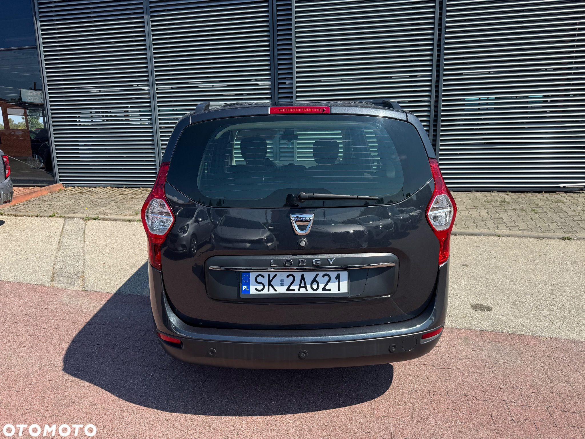Dacia Lodgy 1.3 TCe Laureate S&S - 12