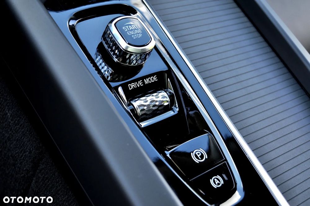 Volvo XC 60 T6 AWD Recharge Geartronic Inscription - 34