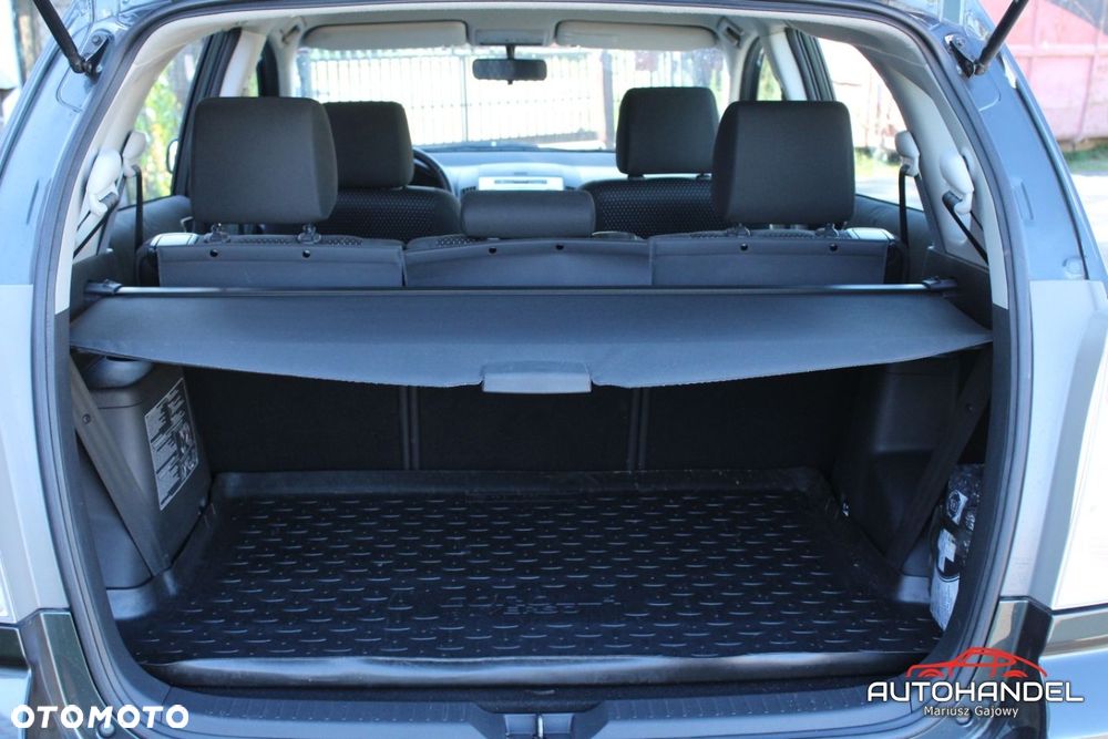 Toyota Corolla Verso - 20