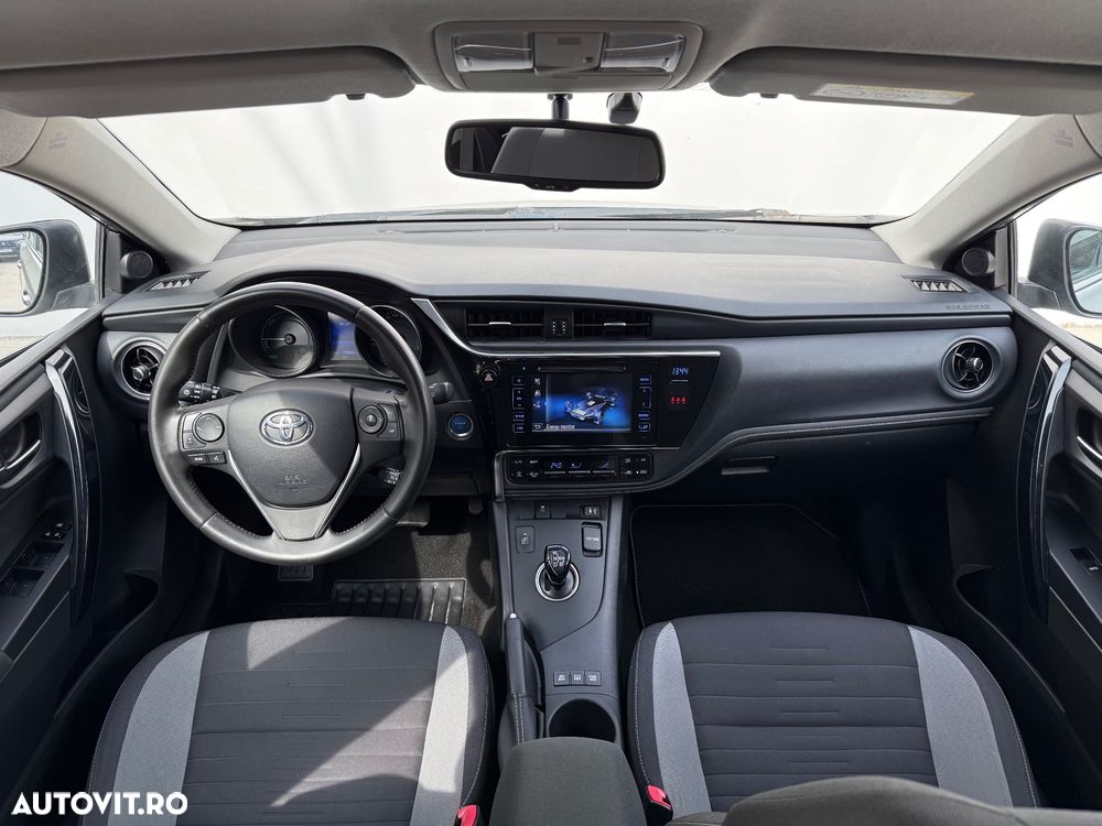 Toyota Auris 1.8 L VVT-i Sol+ - 5