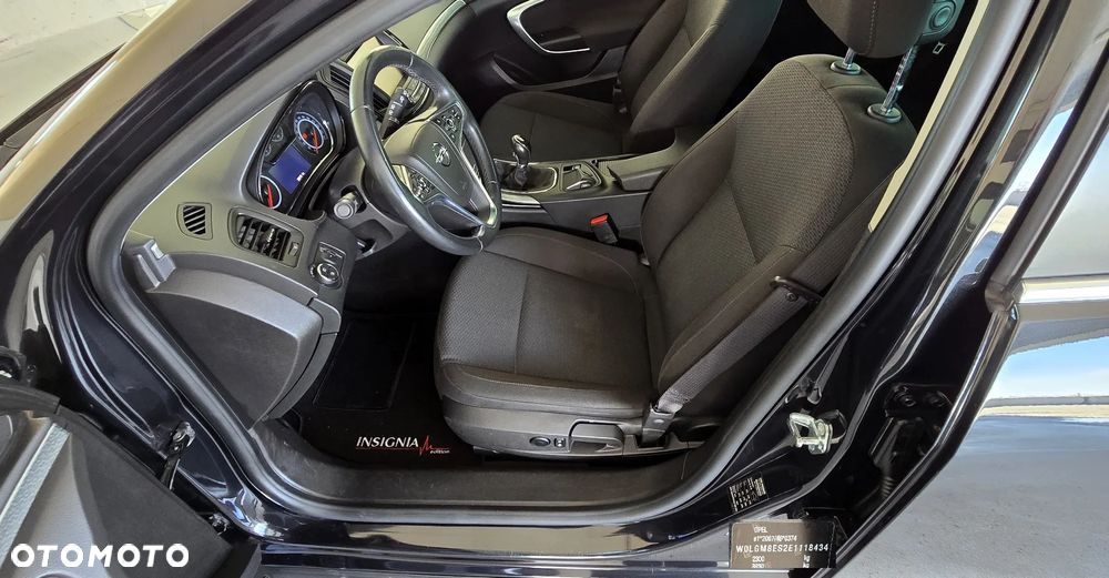 Opel Insignia - 36