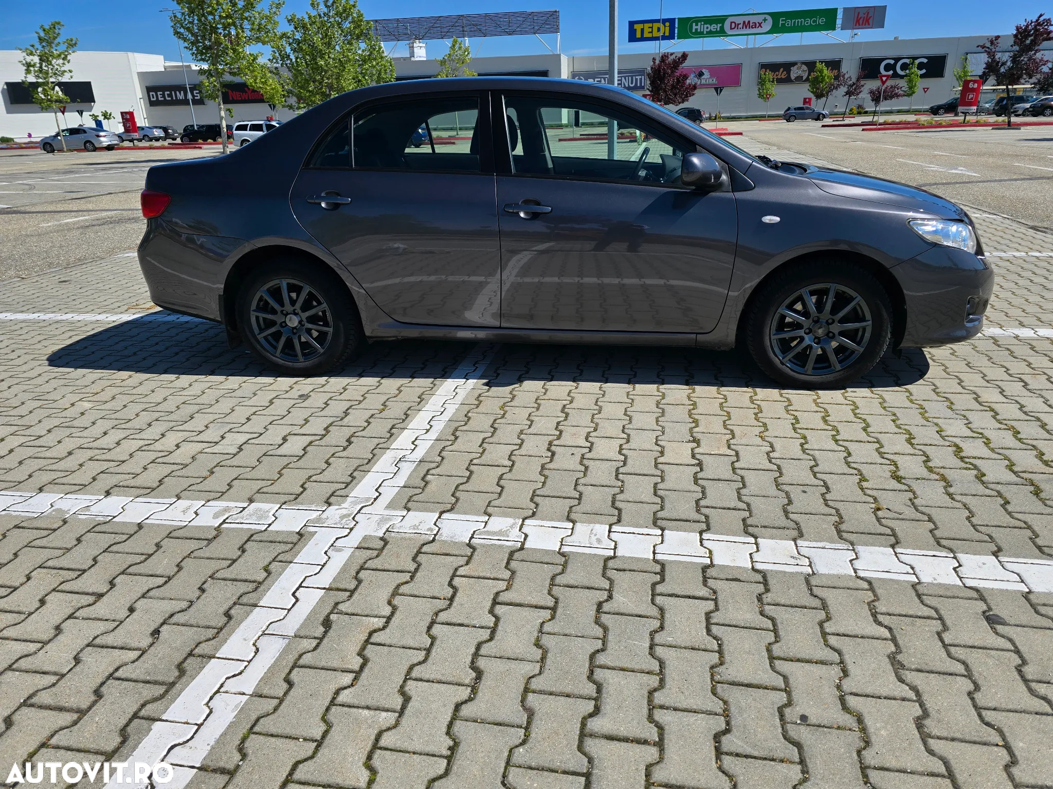 Toyota Corolla 2.0 D-4D DPF Sol - 12
