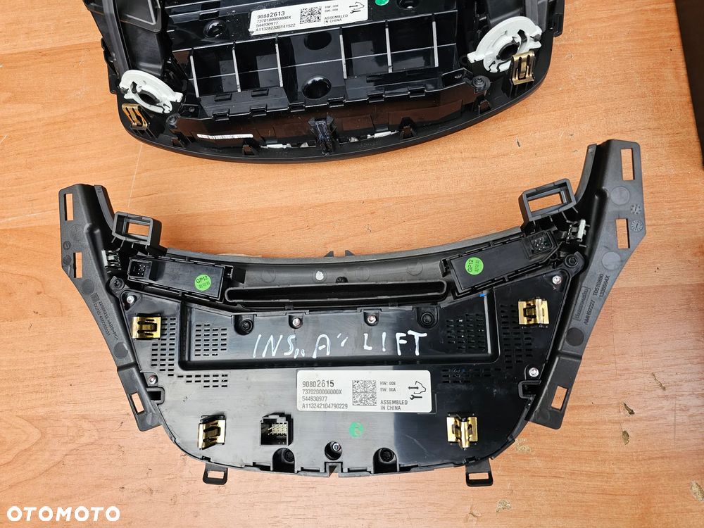 WYŚWIETLACZ RADIO PANEL KLIMATYZACJI OPEL INSIGNIA A PO LIFT KOMPLET 23439111 90802613 - 9