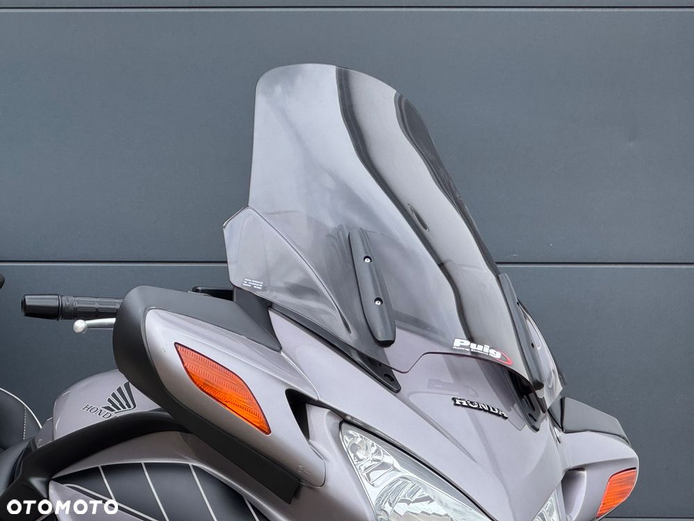 Honda ST - 2