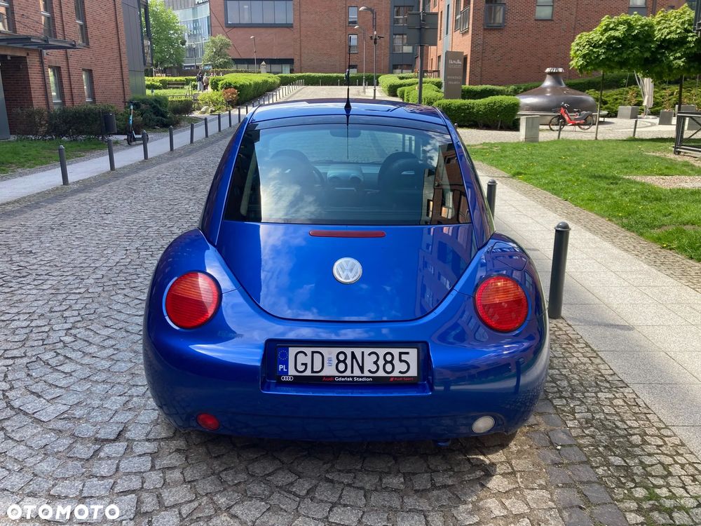 Volkswagen New Beetle - 9