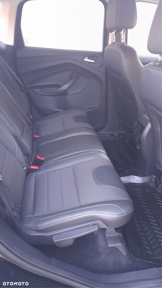 Ford Kuga - 4