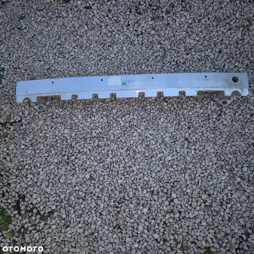 Sprzedam tylna belkę do BMW G30 G31 - 1