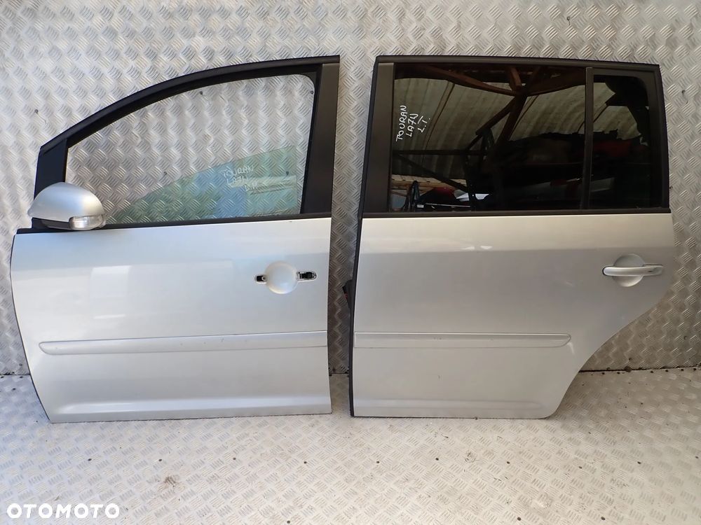 DRZWI PRAWY  PRZÓD VW TOURAN KOD LAKIERU LA7W 450 ZŁ - 1