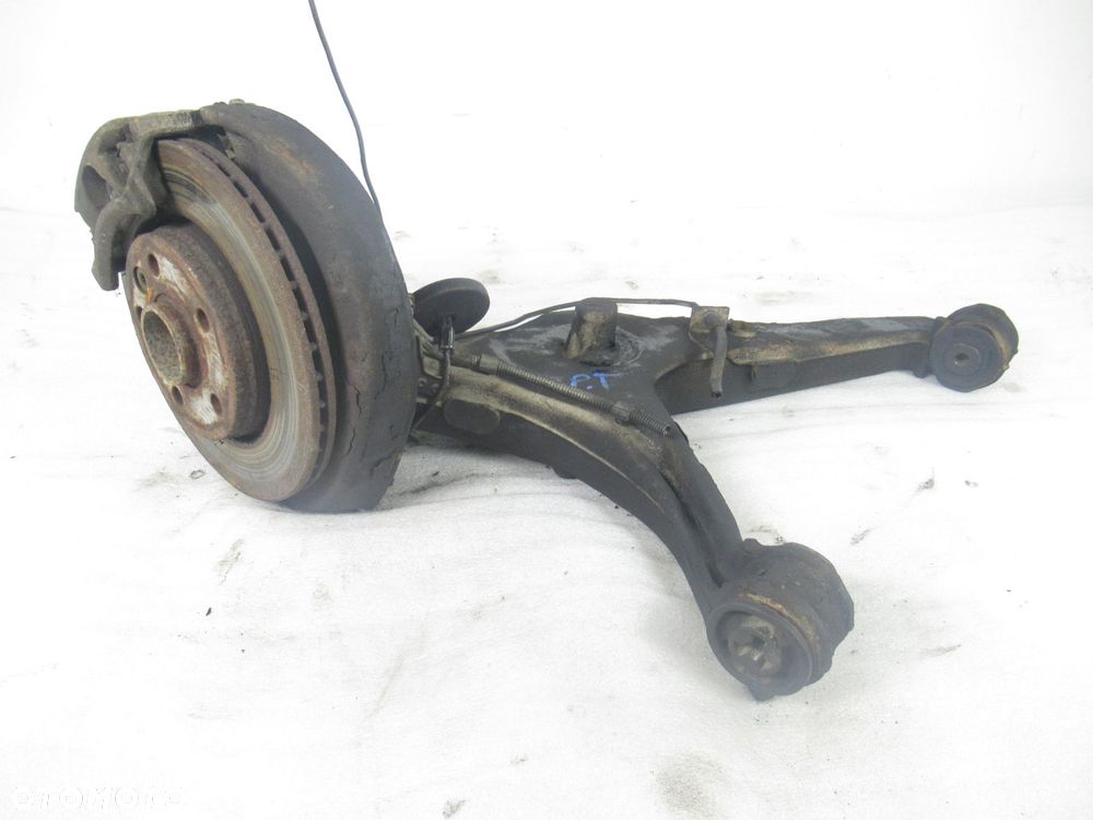 PIASTA TYLNA PRAWA VW TRANSPORTER T5 1.9 TDI 7H0501414D - 1