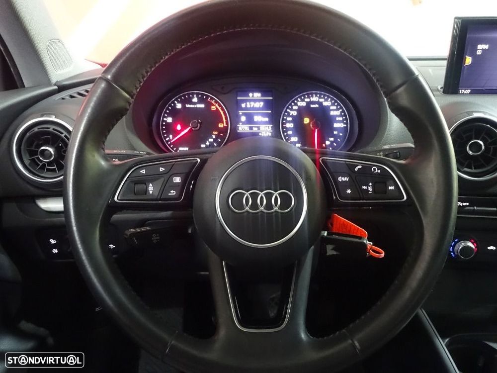 Audi A3 Limousine 30 TDI - 14