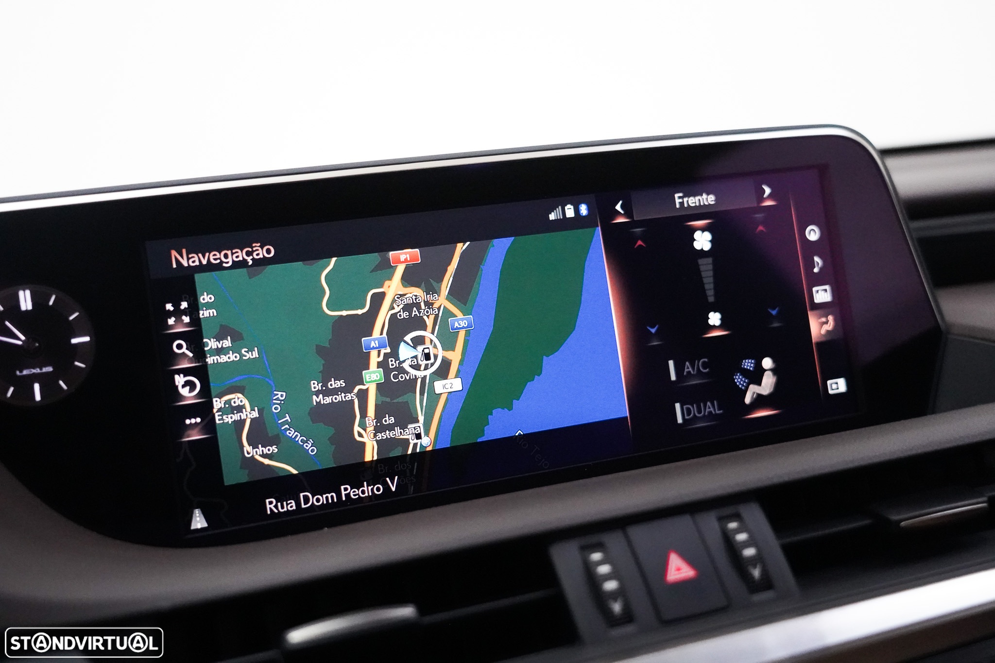 Lexus ES 300h Luxury - 12