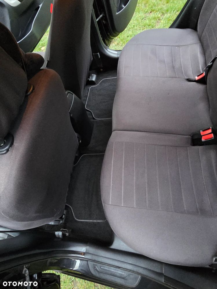Kia Ceed - 23
