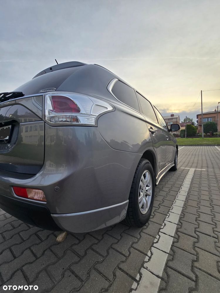 Mitsubishi Outlander 2.2 DI-D 2WD Invite - 18