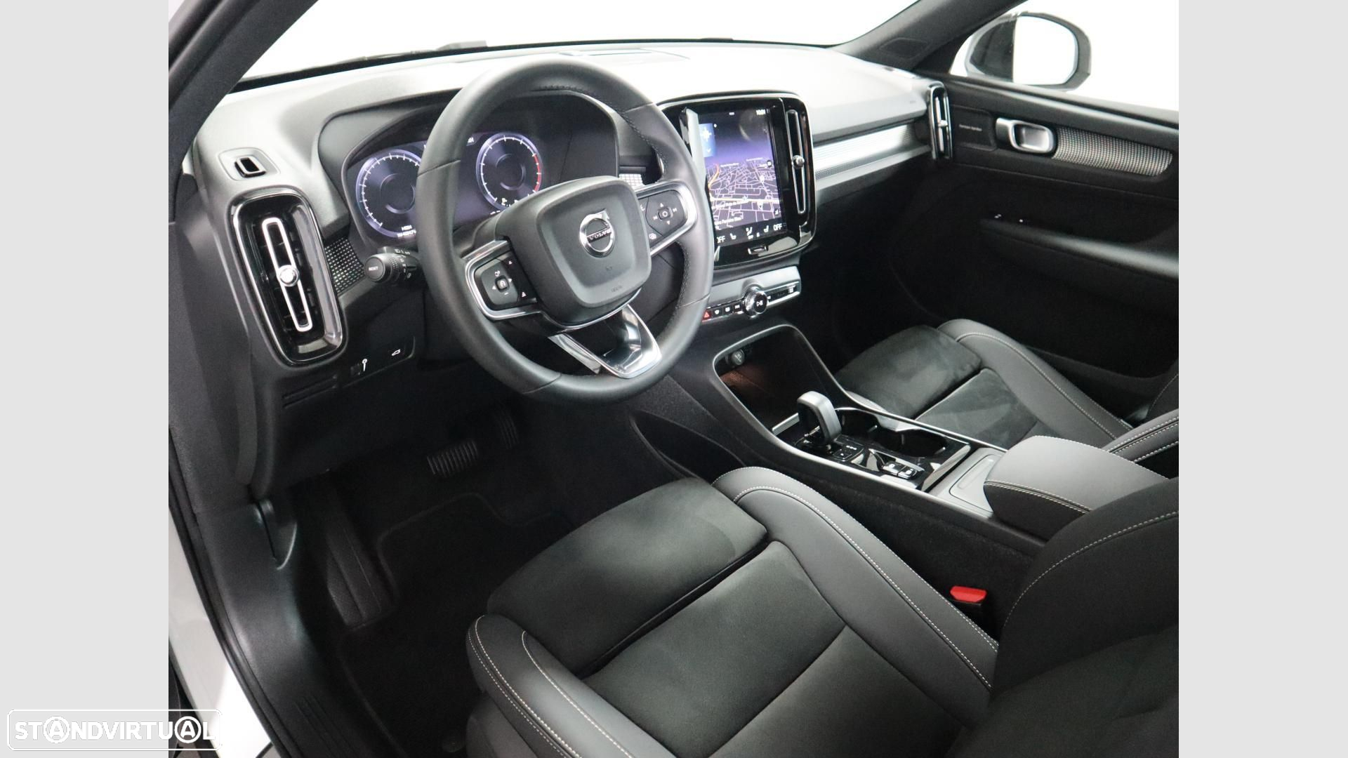 Volvo XC 40 1.5 T2 Plus Dark Auto - 15