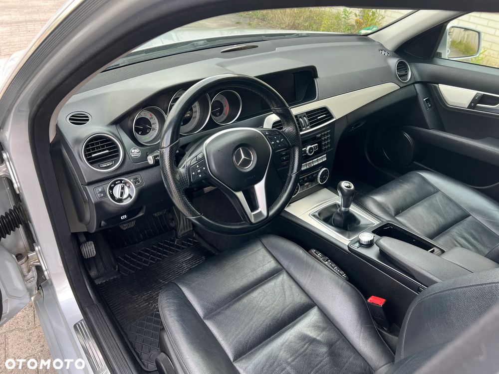 Mercedes-Benz Klasa C 220 CDI DPF (BlueEFFICIENCY) - 20