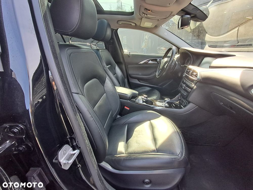 Infiniti QX30 2.0t Premium AWD 7DCT - 29